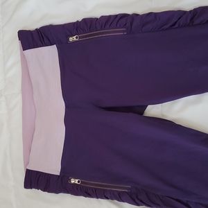 Lululemon 3/4 leggings size 6